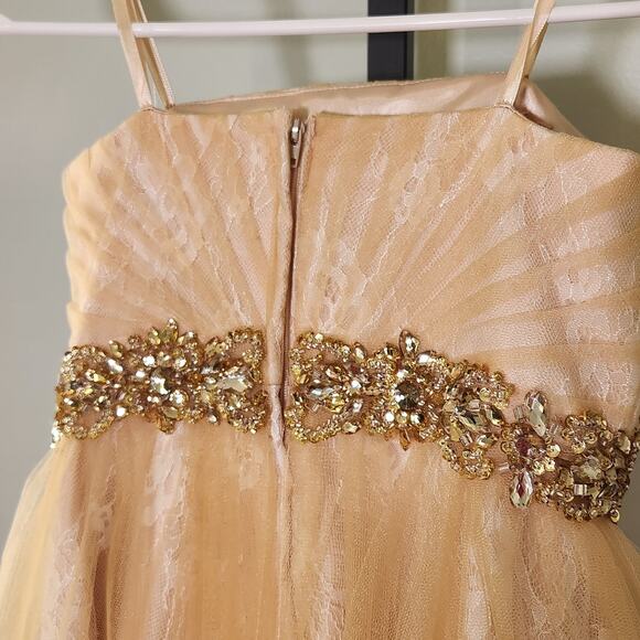 TONI NWOT Sleeveless Pale Yellow Girls Lace Dress with Tulle, Size 8 - Picture 9 of 11